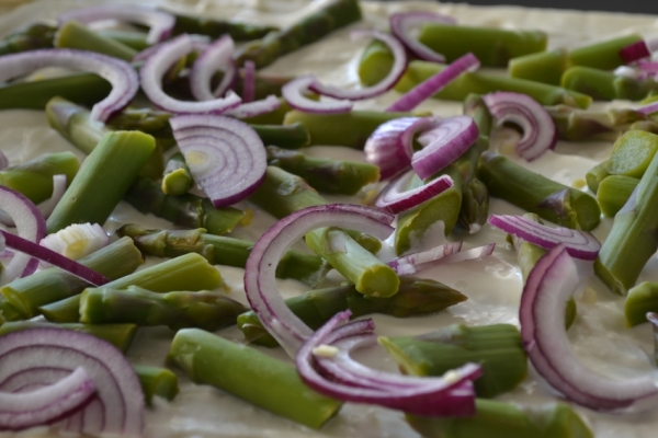 Vegetarischer Flammkuchen